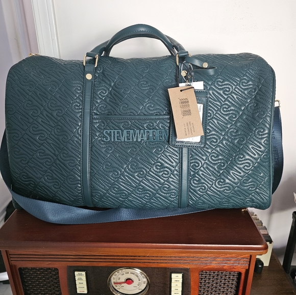 SOLD Steve Madden Large Duffle - Picture 1 of 2